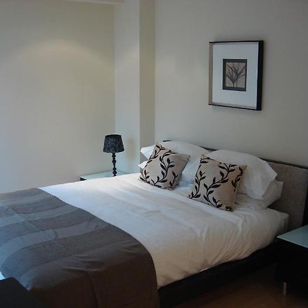 Luxurious Sir John Lyon Serviced Apartment Londra Dış mekan fotoğraf